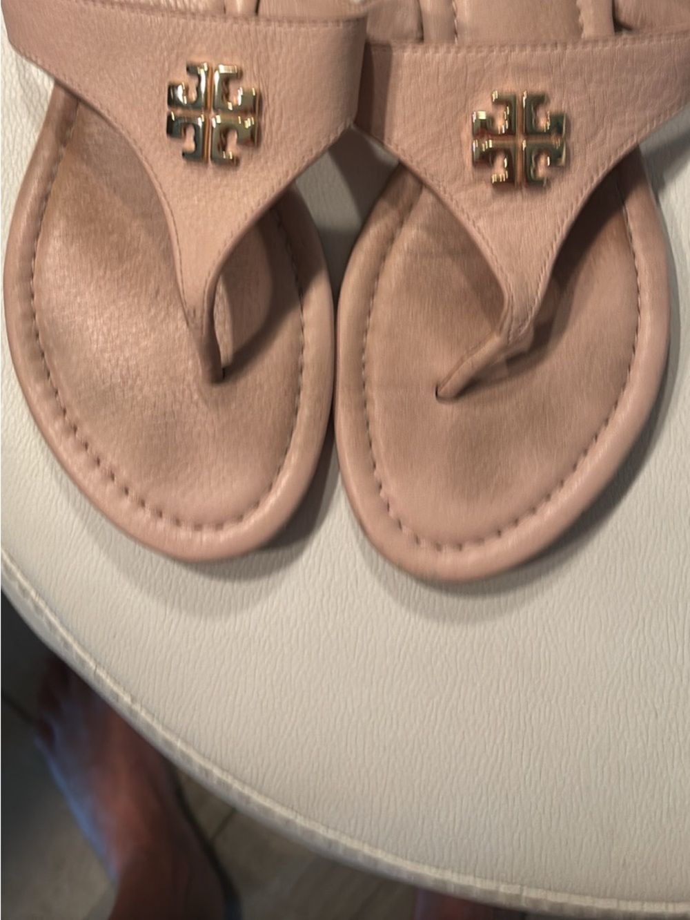Tory Birch pink leather thong  sandals Size 6.5